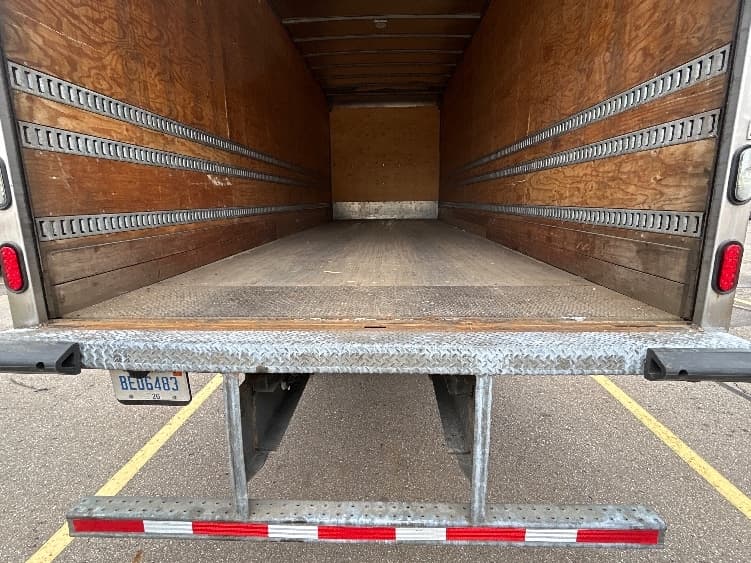 2020 Freightliner M2 106 in Warren, MI — photo 10