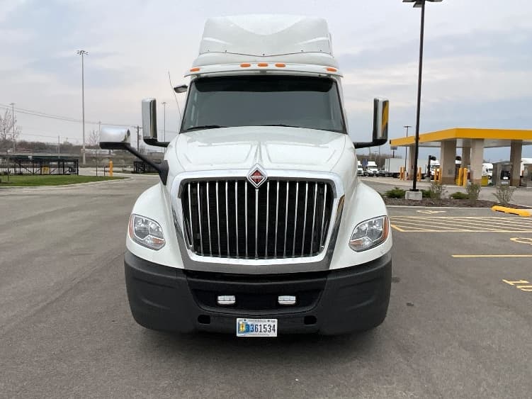 2019 International LT in Windsor, WI — photo 2