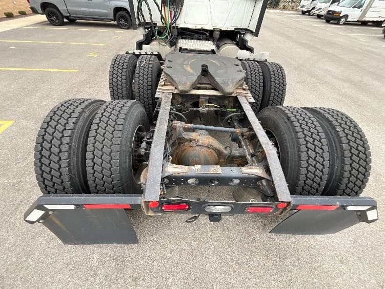 2019 International LT in Windsor, WI — photo 6