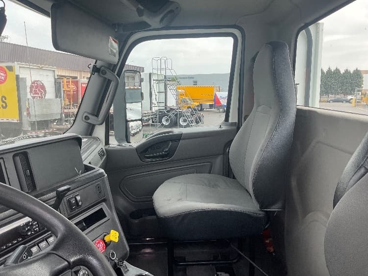 2019 International LT in Torrance, CA — photo 10