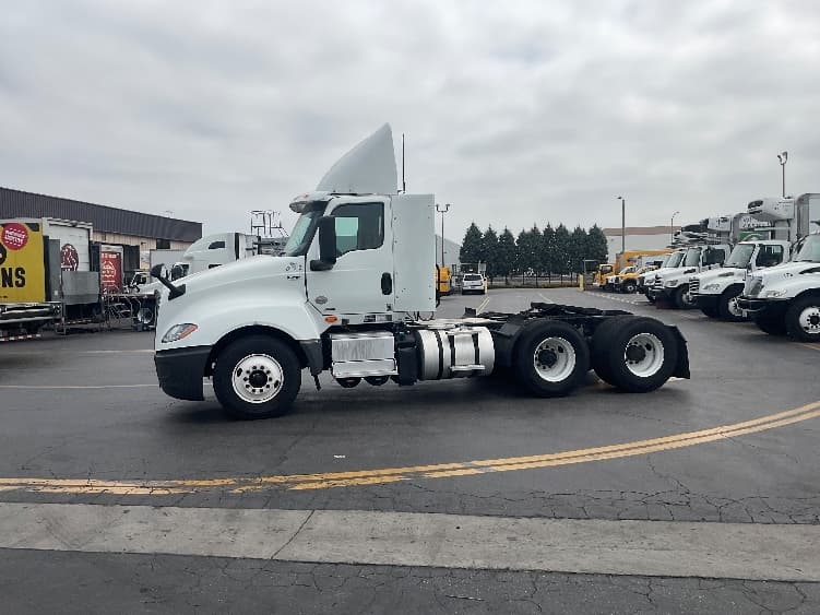 2019 International LT in Torrance, CA — photo 4