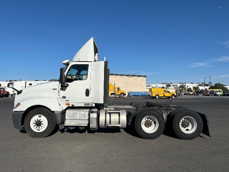 2019 International LT in Fontana, CA — photo 4