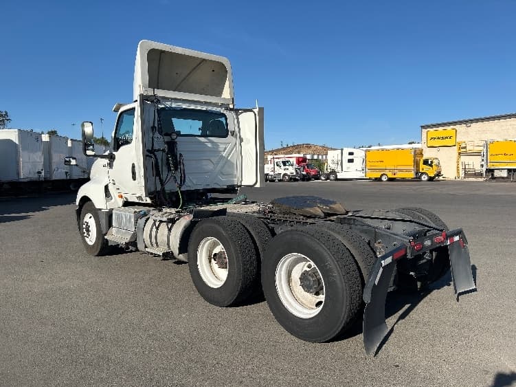 2019 International LT in Fontana, CA — photo 5