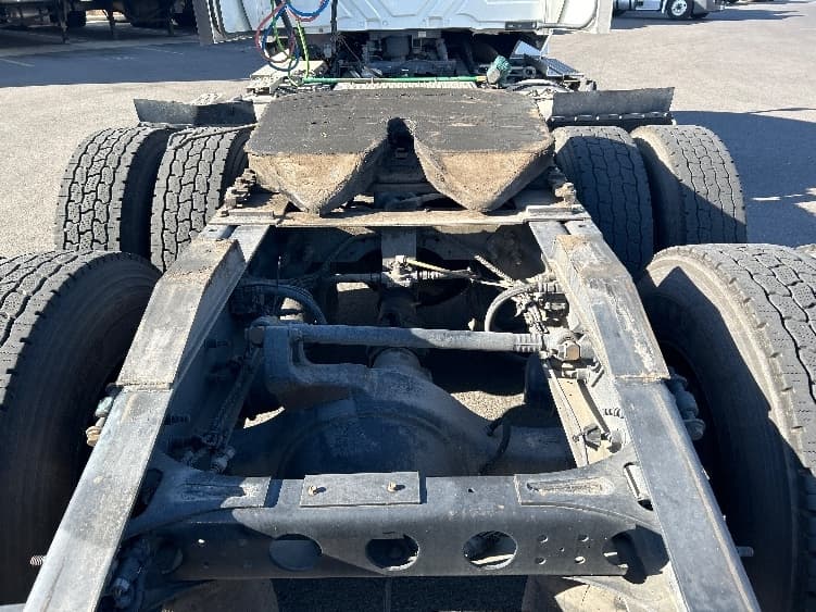 2019 International LT in Fontana, CA — photo 6