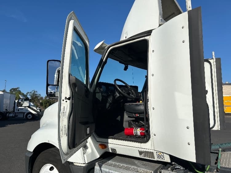 2019 International LT in Fontana, CA — photo 9