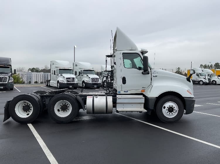 2019 International LT in Concord, NC — photo 8