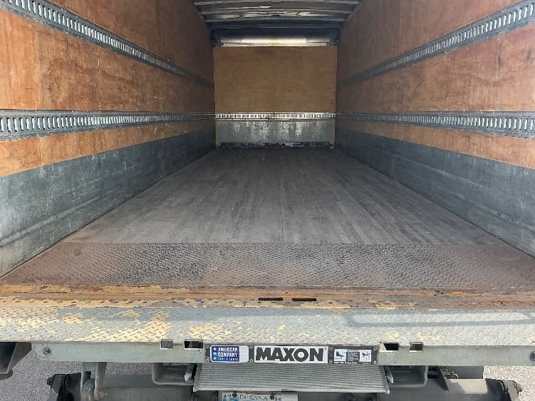 2020 Freightliner M2 106 in Cincinnati, OH — photo 10