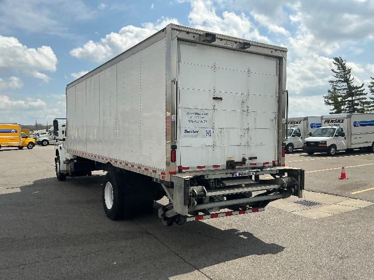 2020 Freightliner M2 106 in Cincinnati, OH — photo 6