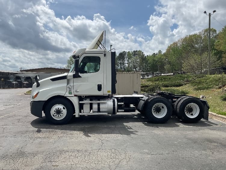 2020 Freightliner Cascadia in Dalton, GA — photo 4