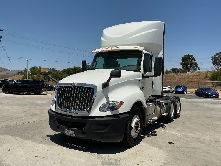 2020 International LT in Fontana, CA — photo 3