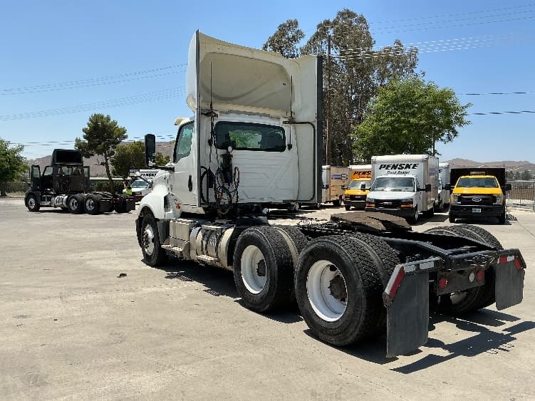 2020 International LT in Fontana, CA — photo 5