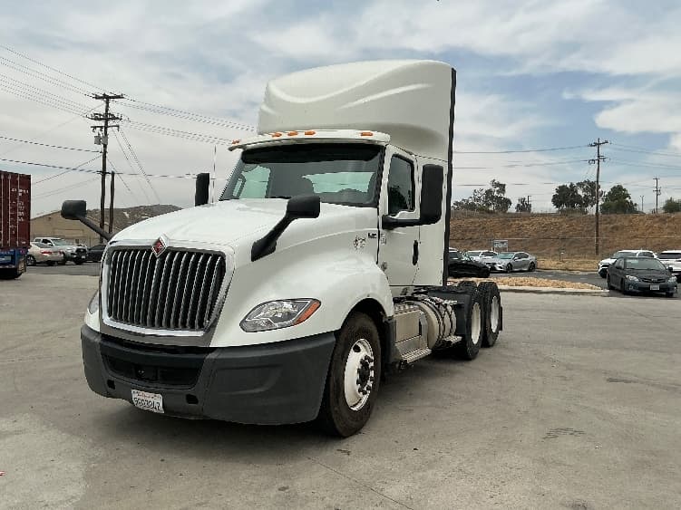 2020 International LT in Fontana, CA — photo 3