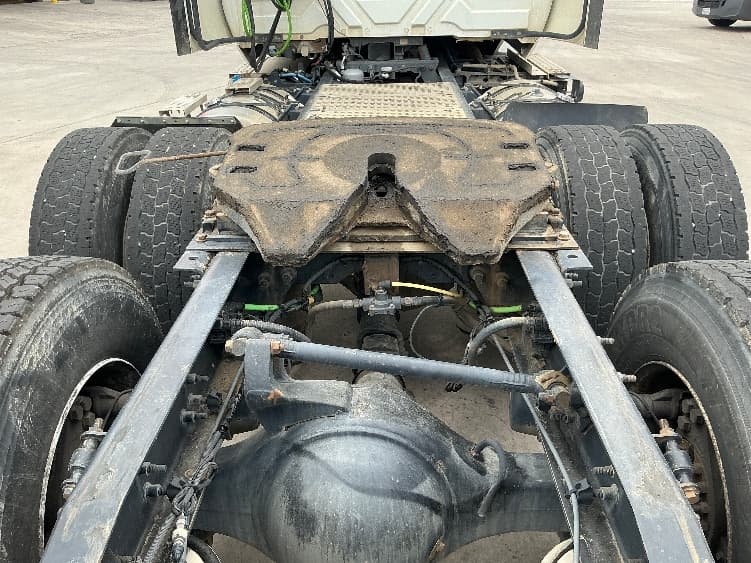 2020 International LT in Fontana, CA — photo 6