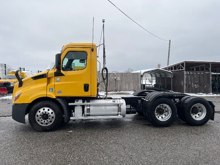 2020 Freightliner Cascadia in Piqua, OH — photo 4