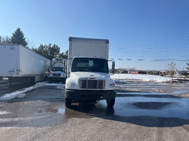 2020 Freightliner M2 106 in Middlefield, OH — photo 2