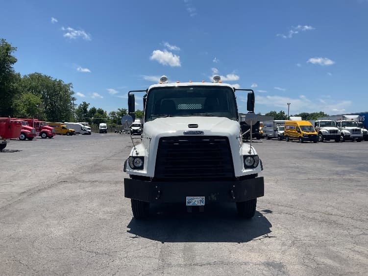 2020 Freightliner 114SD in Tulsa, OK — photo 2