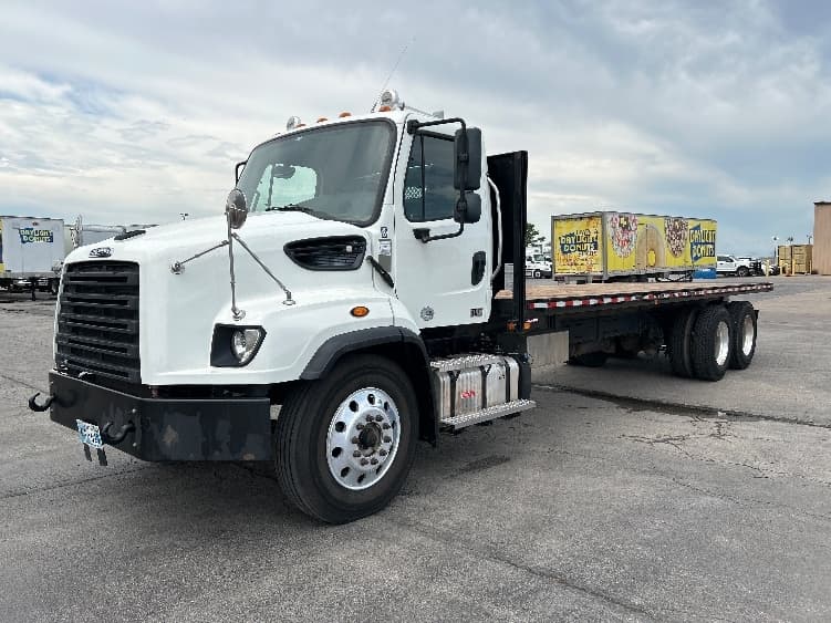 2020 Freightliner 114SD in Tulsa, OK — photo 3