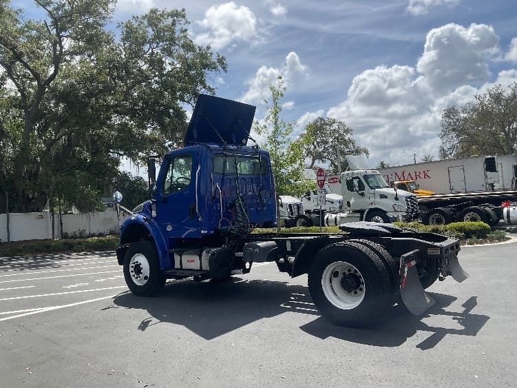 2020 Freightliner M2 106 in Tampa, FL — photo 5