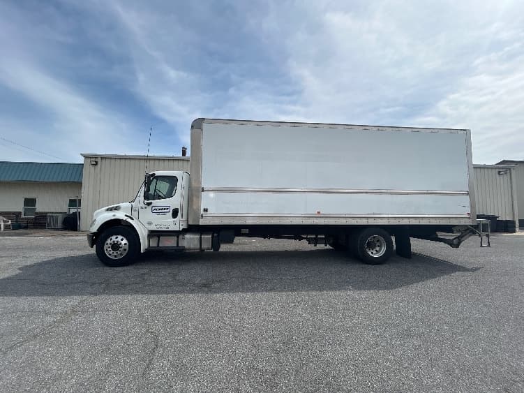 2018 Freightliner M2 106 in Milford, DE — photo 4