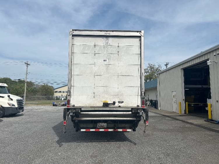2018 Freightliner M2 106 in Milford, DE — photo 7