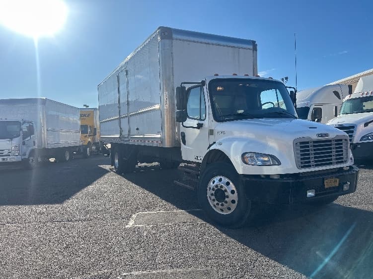 2018 Freightliner M2 106
