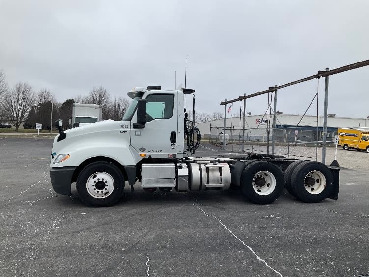2018 International LT in Fredonia, NY — photo 4