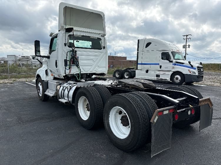 2018 International LT in Middlefield, OH — photo 5