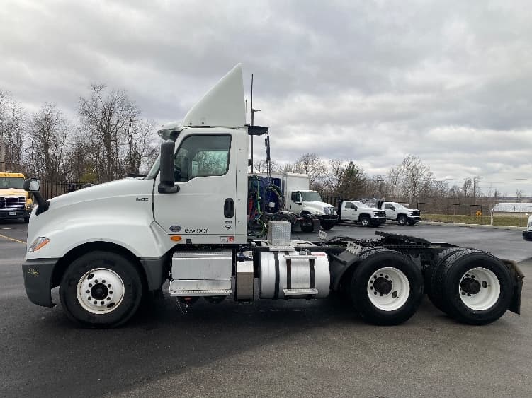 2018 International LT in Piqua, OH — photo 4