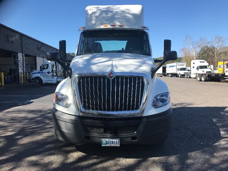 2018 International LT in Pensacola, FL — photo 2