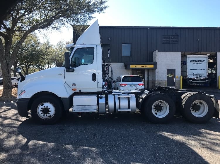 2018 International LT in Pensacola, FL — photo 4