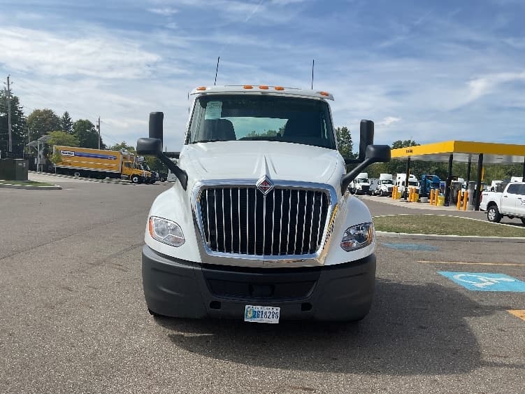2018 International LT in Akron, OH — photo 2