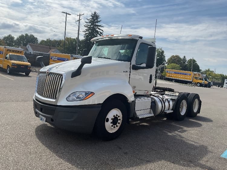 2018 International LT in Akron, OH — photo 3