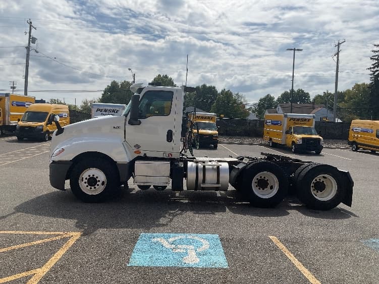 2018 International LT in Akron, OH — photo 4