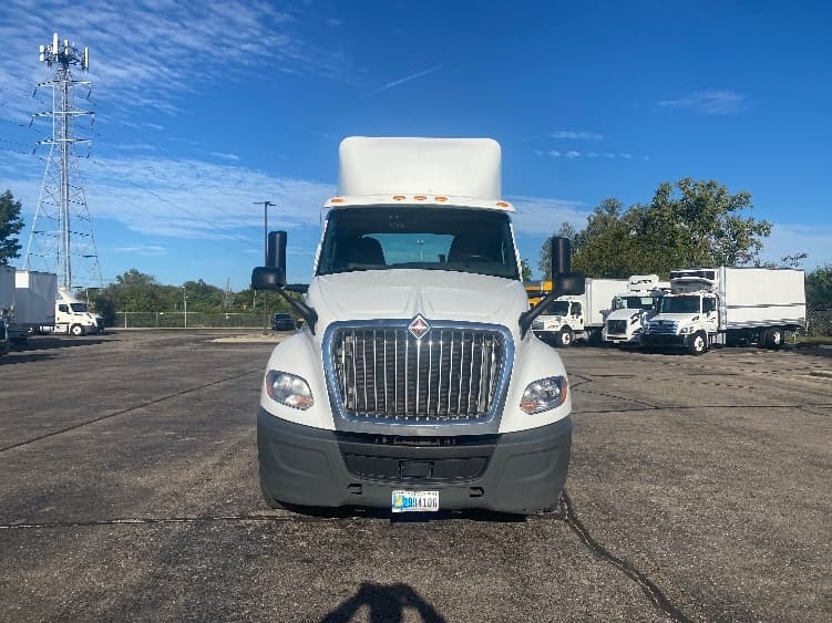2018 International LT in Allen Park, MI — photo 2