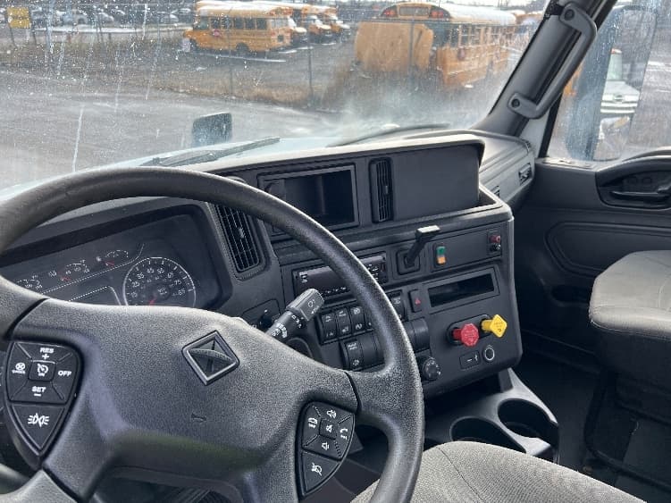 2018 International LT in Rochester, NY — photo 10