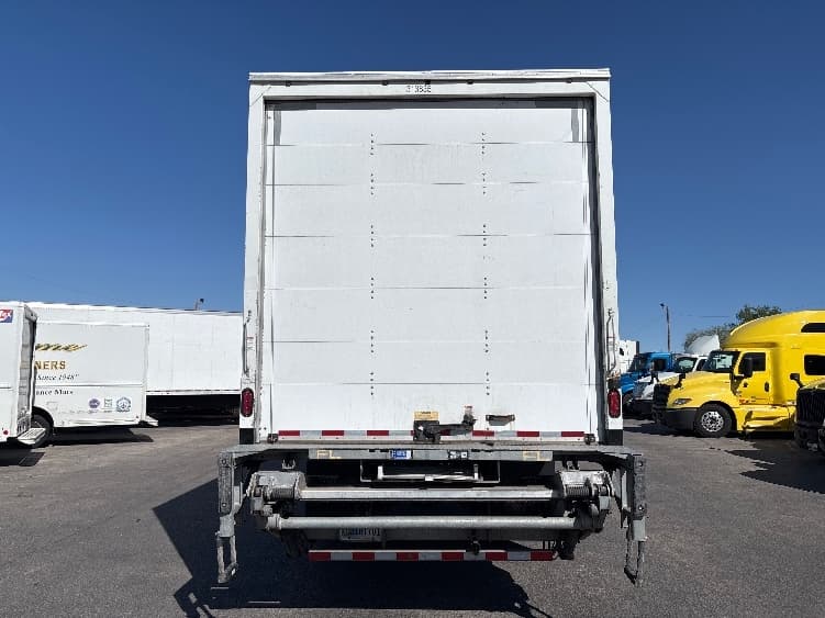 2018 Freightliner M2 106 in El Paso, TX — photo 7