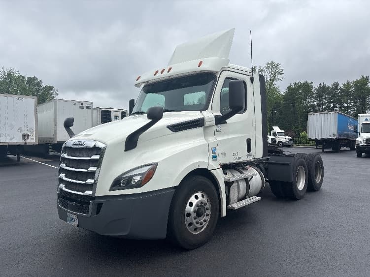 2018 Freightliner Cascadia in Cranbury, NJ — photo 3
