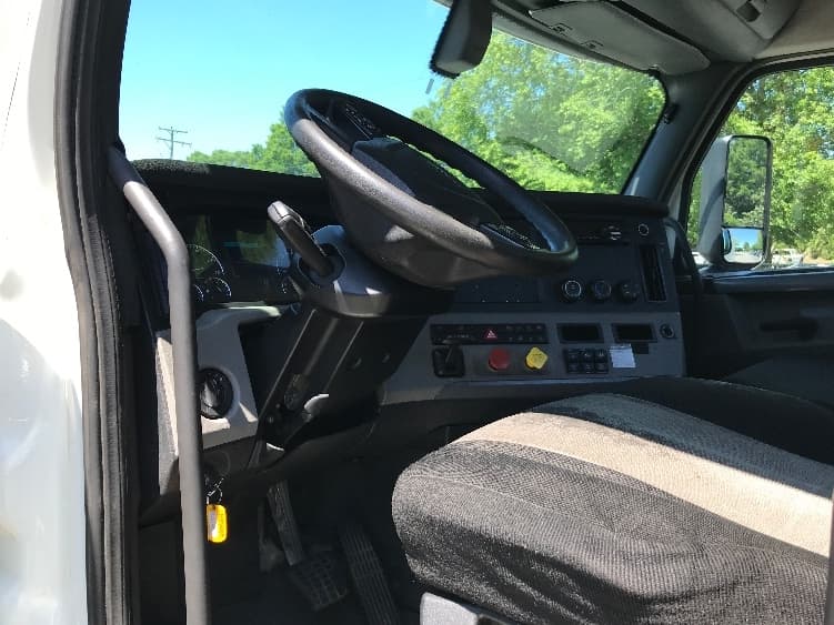 2018 Freightliner Cascadia in Prince George, VA — photo 10