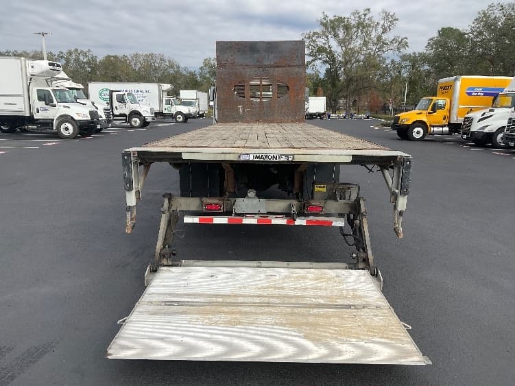 2019 Freightliner M2 106 in Tampa, FL — photo 9