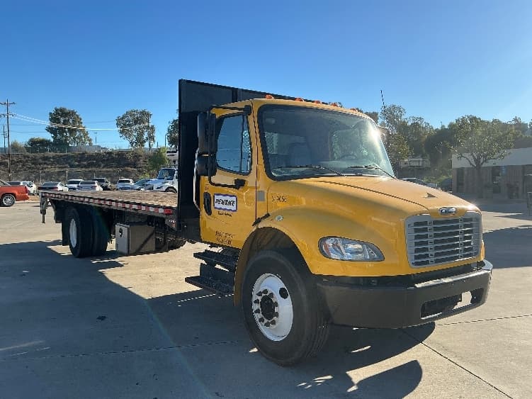 2019 Freightliner M2 106