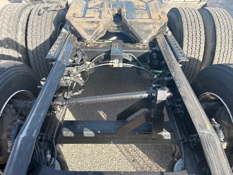 2021 International LT in El Paso, TX — photo 6