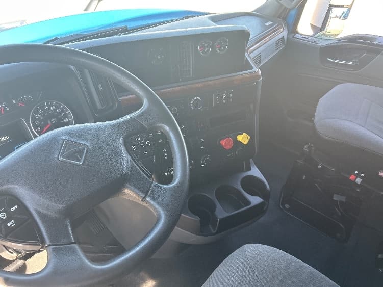 2021 International LT in El Paso, TX — photo 10