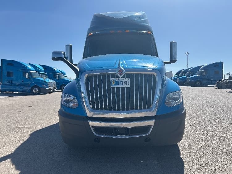 2021 International LT in El Paso, TX — photo 2