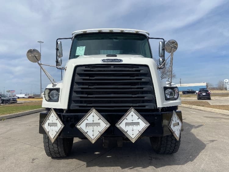 2020 Freightliner 114SD in San Antonio, TX — photo 2