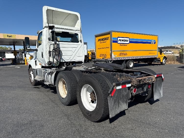 2019 International LT in West Sacramento, CA — photo 5