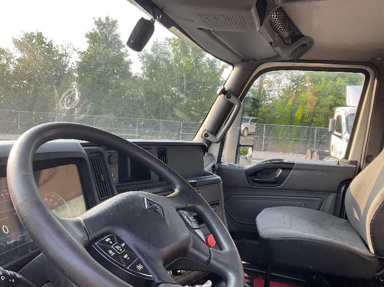 2019 International LT in Obetz, OH — photo 10