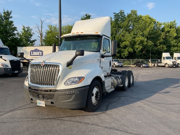 2019 International LT in Obetz, OH — photo 3