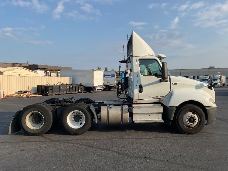 2019 International LT in Obetz, OH — photo 8