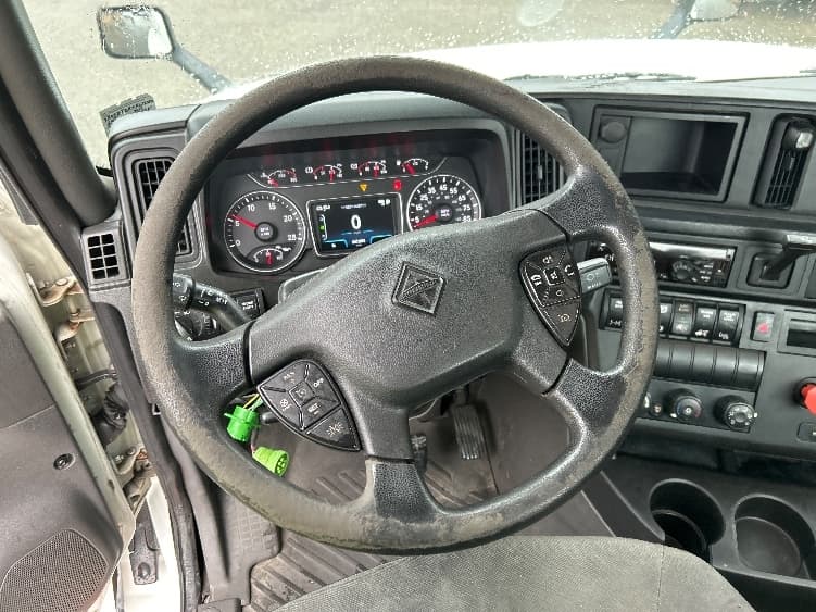 2019 International LT in Prince George, VA — photo 10
