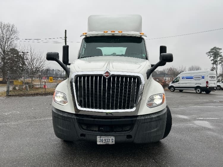 2019 International LT in Prince George, VA — photo 2